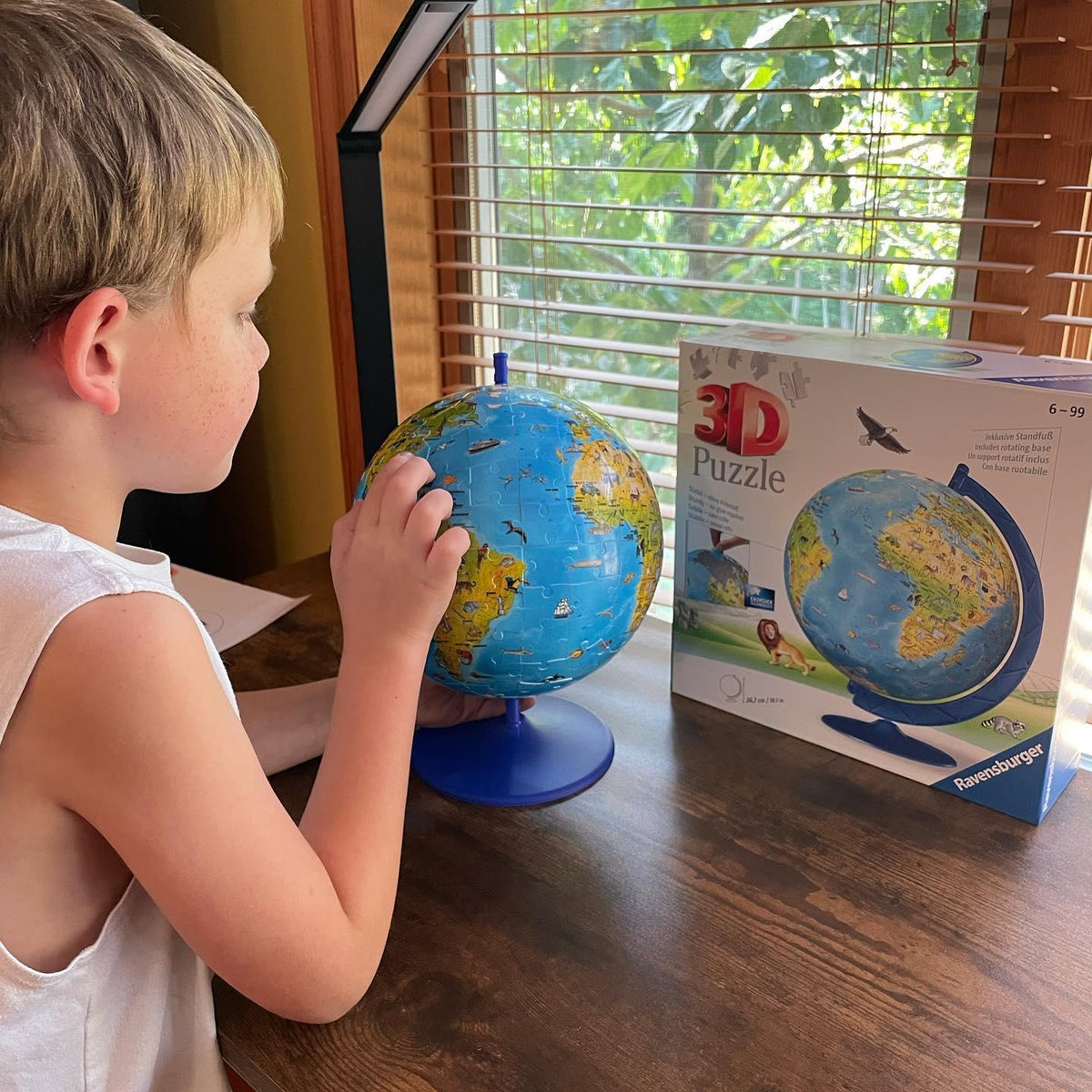 Light Up Globe 540pc 3D Puzzle - Imagine That Toys